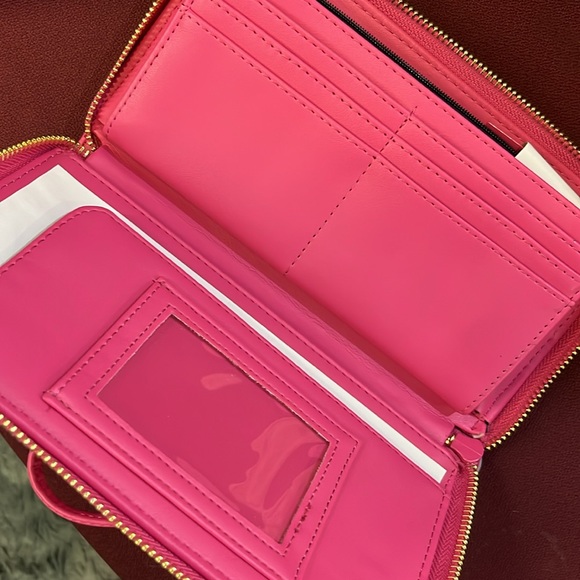 Betsey Johnson skull wallet - Picture 4 of 5